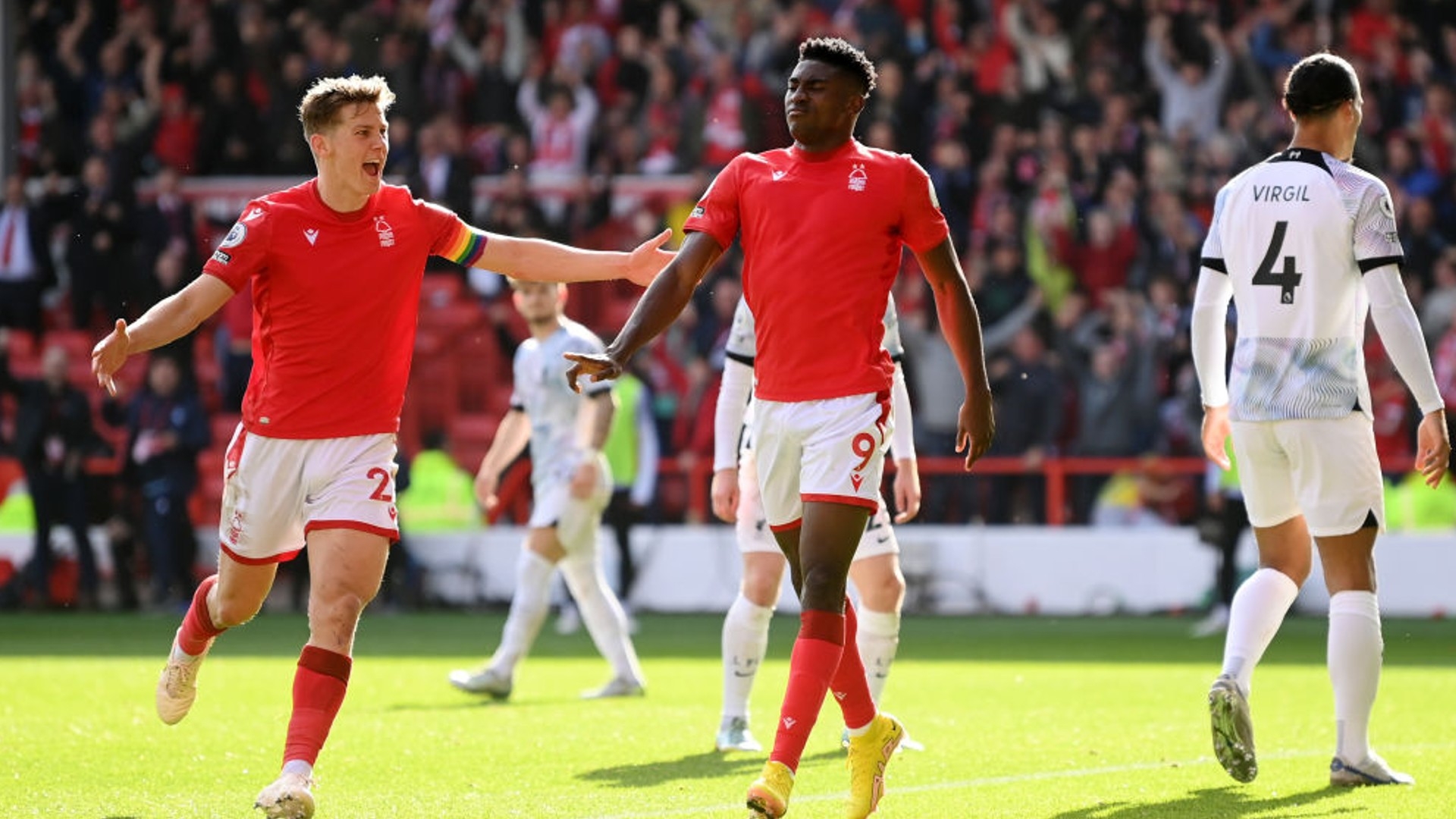 随着联盟薪 随着联盟薪